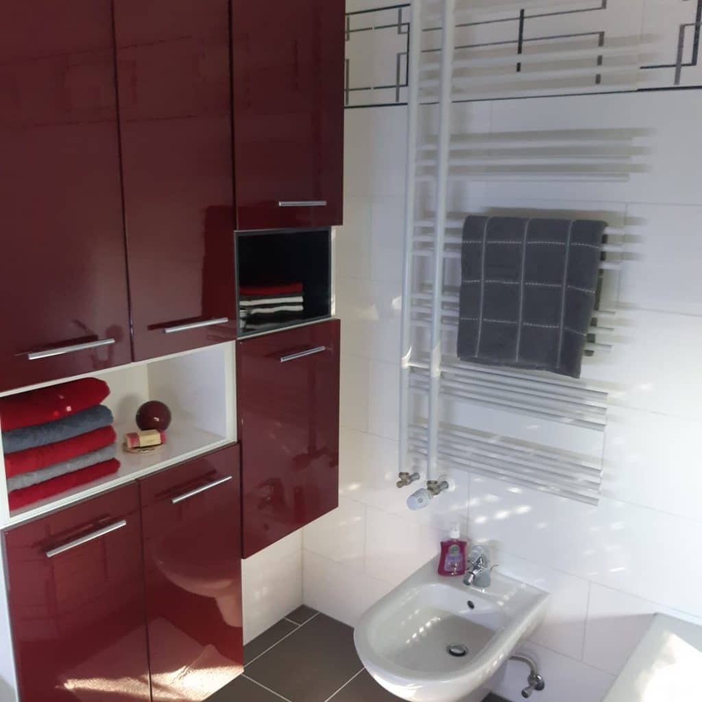 Modernes Badezimmer
