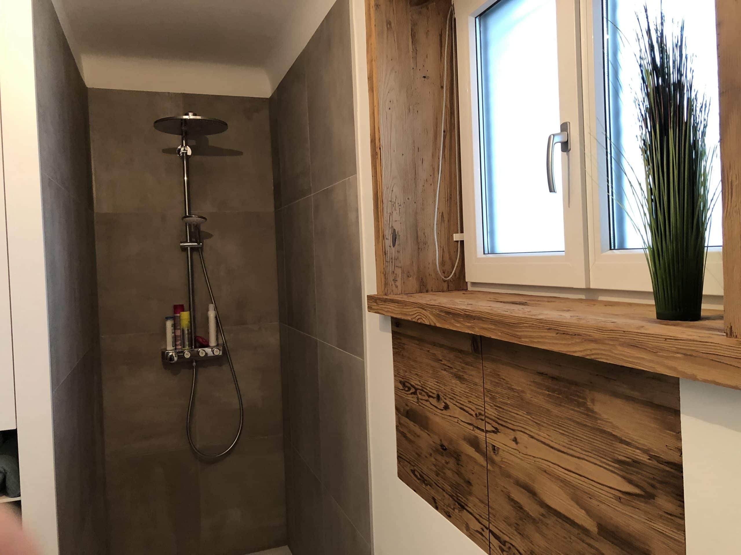 Moderne Dusche